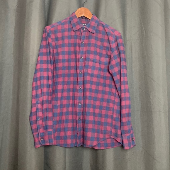 J crew flannel in burgundy & navy check size small - Picture 1 of 3